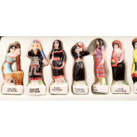 Doosje met 10 beeldjes uit Vietnam, Moilo Factory Fine Porcelain